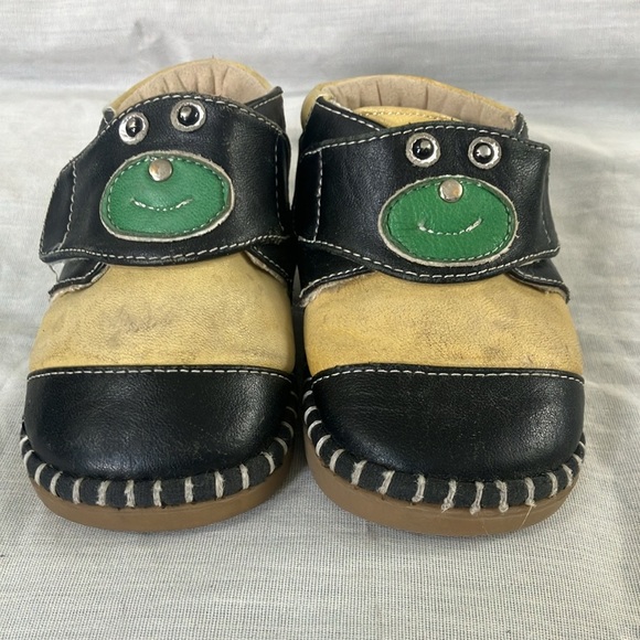 Baby size 14 leather cozy fuzzy lined Velcro tie shoes with rubber sole - Picture 3 of 15
